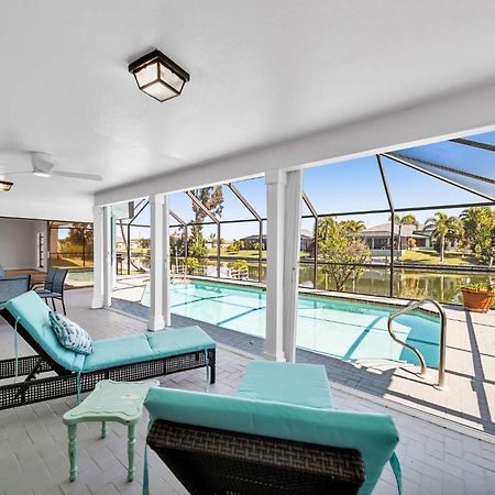 Luxury Waterfront Haven In Cape Coral - Dog-Friendly Escape With Private Pool Βίλα Εξωτερικό φωτογραφία