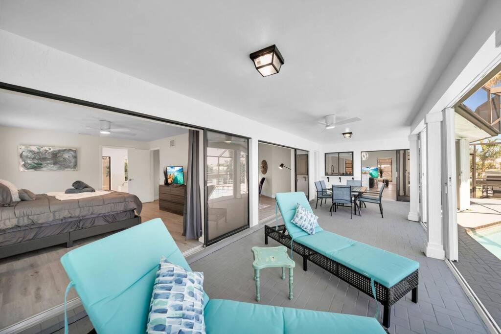 Luxury Waterfront Haven In Cape Coral - Dog-Friendly Escape With Private Pool Βίλα Εξωτερικό φωτογραφία