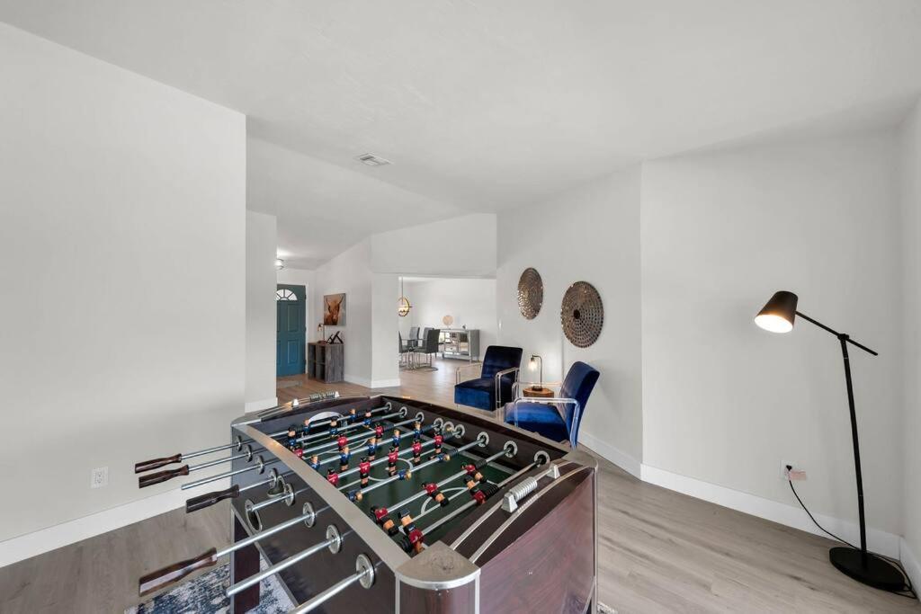Luxury Waterfront Haven In Cape Coral - Dog-Friendly Escape With Private Pool Βίλα Εξωτερικό φωτογραφία